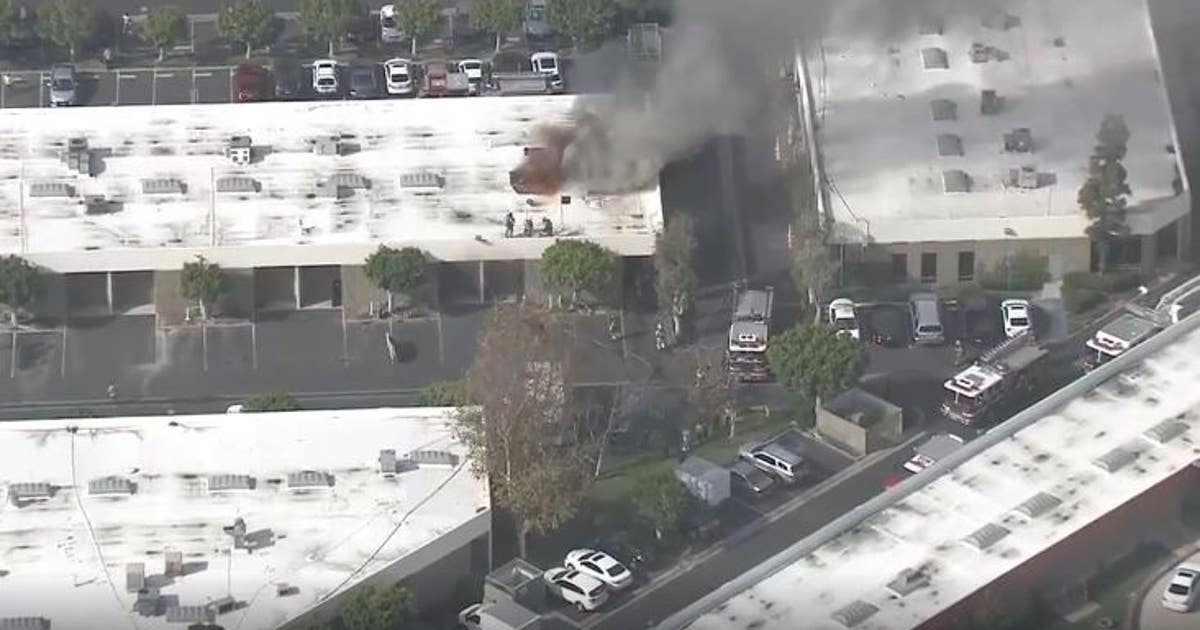 Fire erupts at commercial building in Garden Grove | FOX 11 Los Angeles