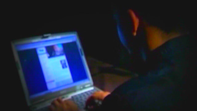 Consumer Watchdog shares ways to avoid online holiday scams