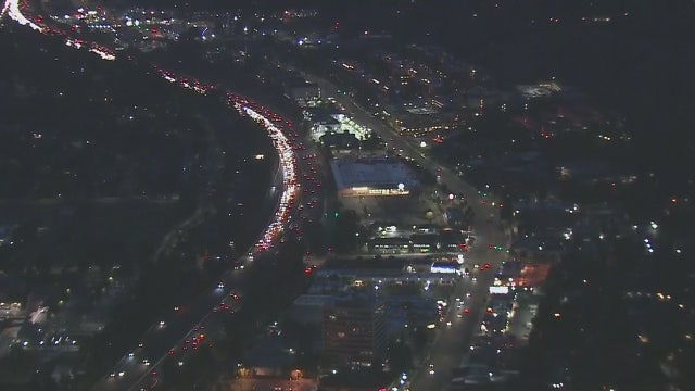 Woman killed on 101 Freeway in Woodland Hills