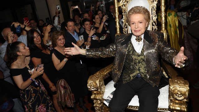 Iconic Puerto Rican astrologer Walter Mercado dies at age 87