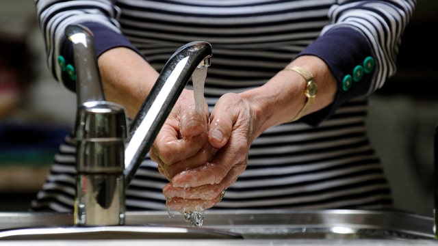 A quarter of Americans aren’t washing their hands while cooking, survey finds