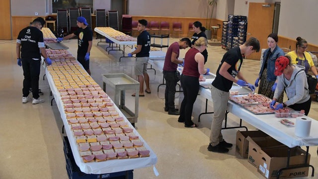 'World Central Kitchen' works to feed first responders fighting Maria Fire in Ventura County