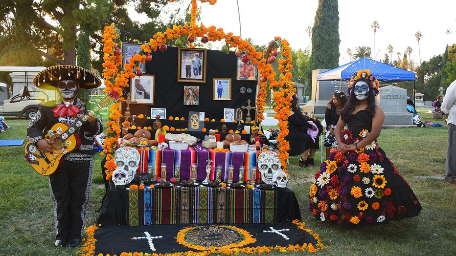 Dia de los Muertos celebrations set for Hollywood, East Los Angeles