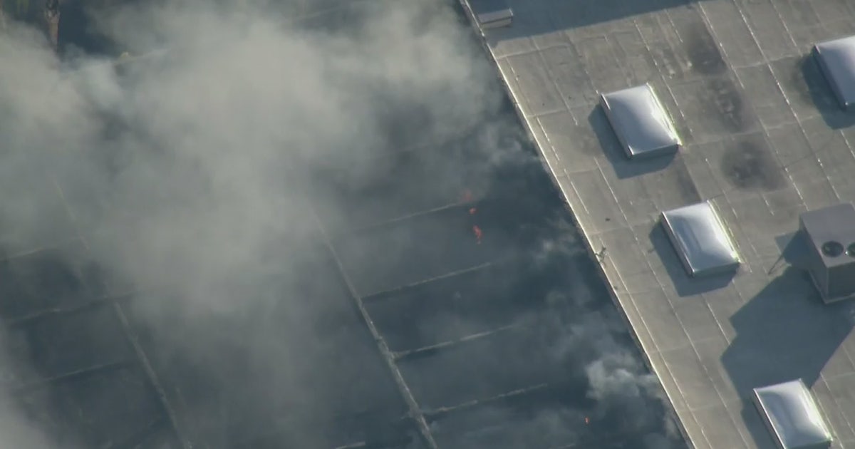 Fire sparks inside commercial building in Orange | FOX 11 Los Angeles