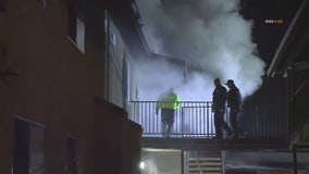 Father tries to rescue family in fatal apartment complex fire in Hemet