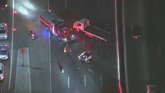 Crash shuts down portion of 10 Freeway in West Covina