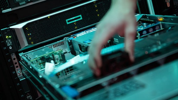 LA County wants to hire more women for IT jobs