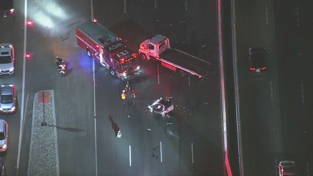 Crash shuts down portion of 10 Freeway in West Covina