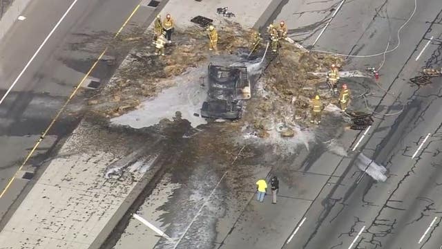 Big rig fire snarls traffic along Sepulveda Pass