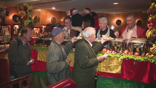 Laugh Factory helping to feed thousands during annual Christmas Day event