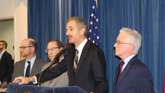 Los Angeles sues FAA over Hollywood Burbank flight patters