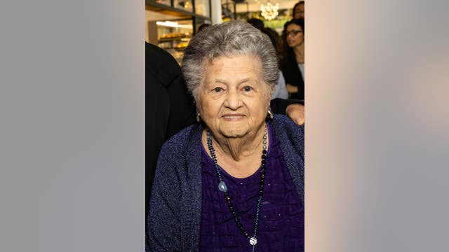 Porto's Bakery & Cafe founder dies at 89
