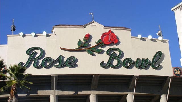 Wisconsin selected to face Oregon in Rose Bowl