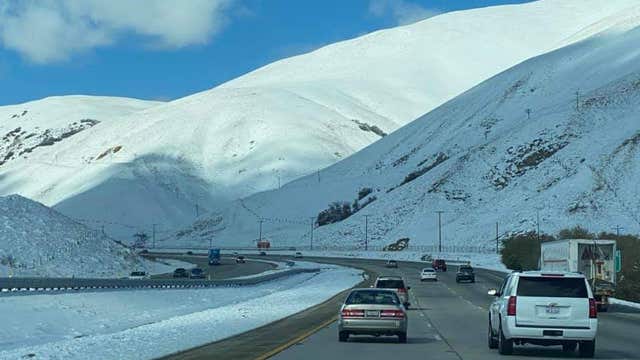 Another snowstorm in SoCal threatens Grapevine closure