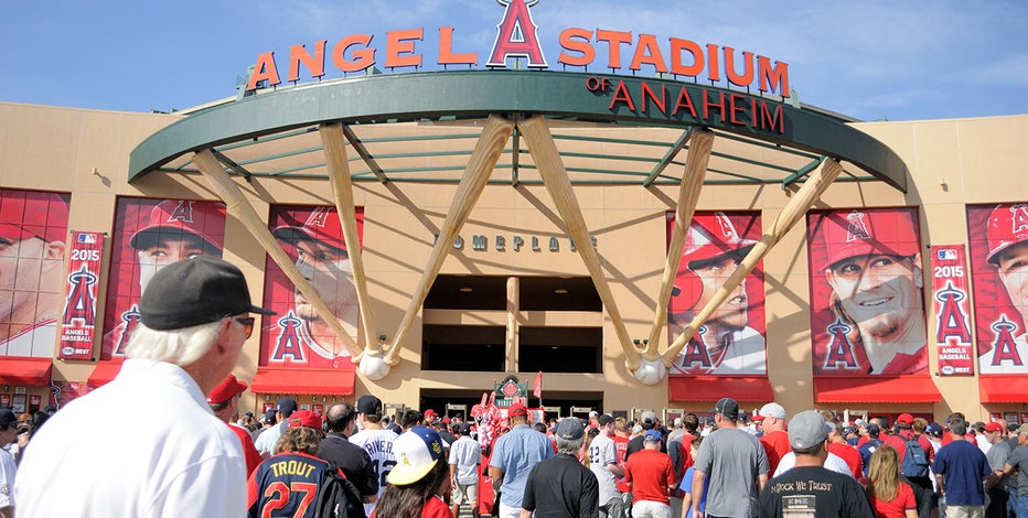 Anaheim City Council approves $325M sale of Angel Stadium