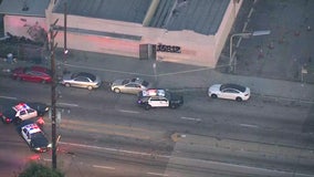 Authorities investigating shooting that injured 1 person in Compton