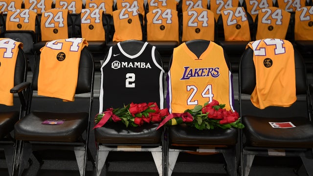 Roses for Kobe and Gianna as Lakers return to action