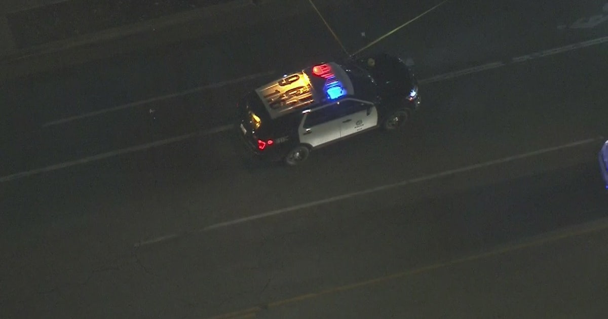 Pedestrian killed in Pacoima hit-and-run | FOX 11 Los Angeles