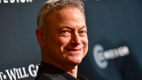 Gary Sinise honored with Patriot Award from the Congressional Medal Of Honor Society for supporting veterans