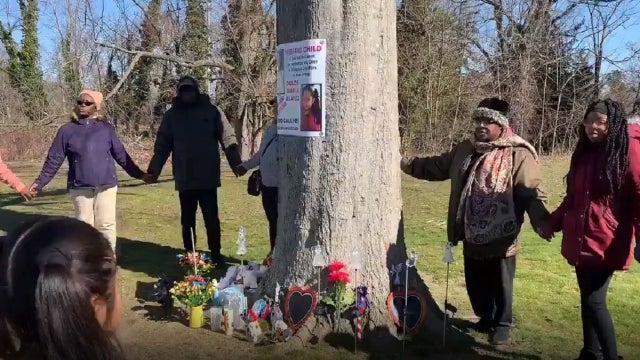 Dulce Maria Alavez memorial moved to nearby tree as search for missing 5-year-old continues