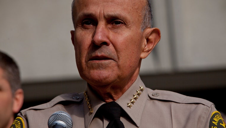 . County Sheriff Lee Baca begins serving federal prison time