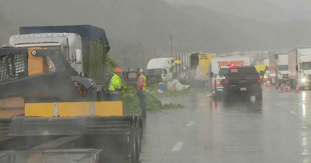 Hay spill, crash involving 2 big rigs snarls traffic on 5 Freeway | FOX ...