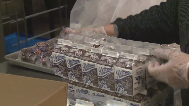 LAUSD opens 60 ‘Grab & Go’ food centers amid COVID-19 outbreak