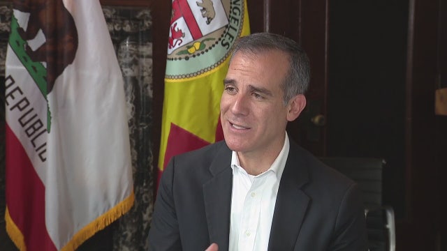 “There is plenty of food" Mayor Garcetti urges residents not to panic