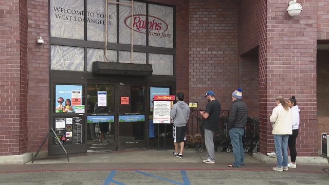 Grocery stores seeing long lines despite 'Stay at Home' Order