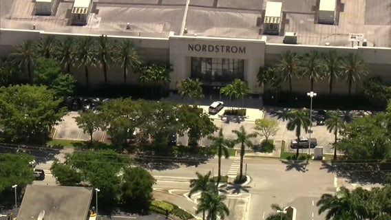 1 arrested after shooting at South Florida mall leaves 2 injured