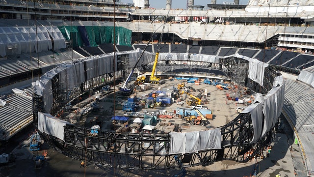 Rams still hoping for guests at SoFi Stadium opening party