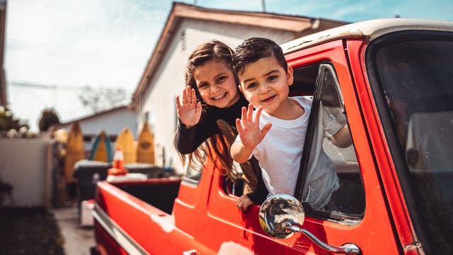 Photographer is 'Making Waves' making memories with Safer At Home shots