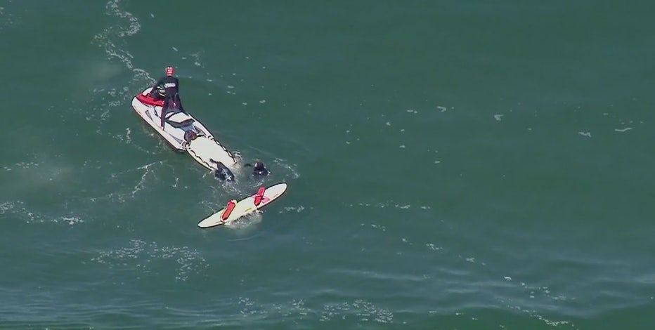 Search Called Off For Missing Swimmer In Manhattan Beach Fox 11 Missing Swimmer In Manhattan Beach