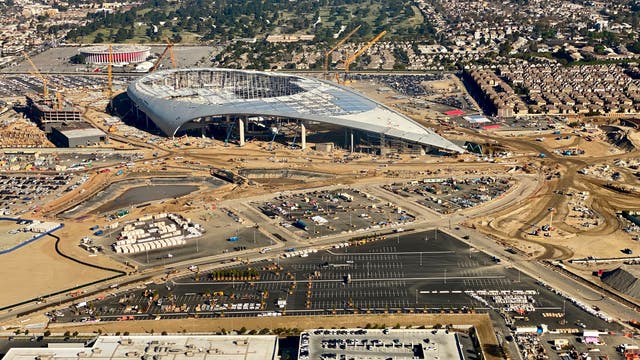 Worker falls to his death at SoFi Stadium