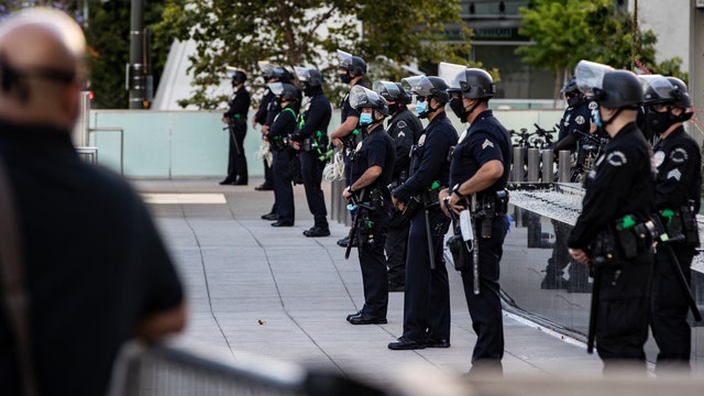 City Report: Curtail LAPD hiring to achieve budget goals