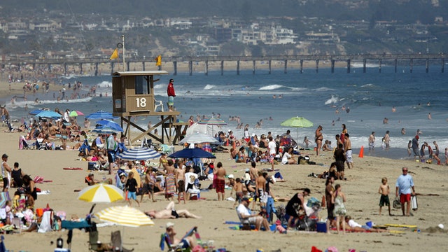 Newport Beach to closes beaches on 4th of July after 2 lifeguards test positive for coronavirus