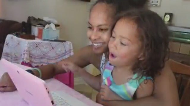 Tanoshi offers computer equipped with features to help kids, parents with homeschooling