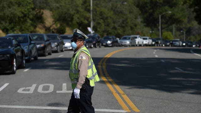 Garcetti extends relaxed parking enforcement in Los Angeles through Oct. 1