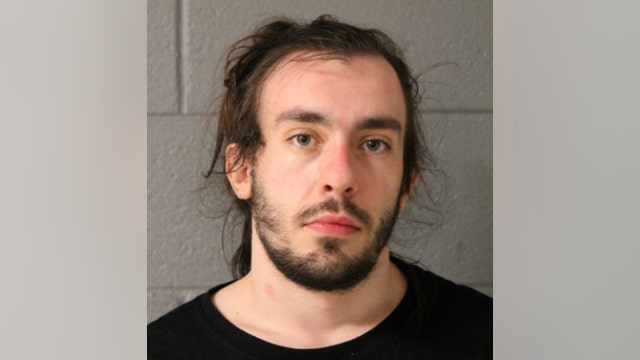 Dunkin Donuts employee charged with spitting in state trooper's coffee at shop in Chicago