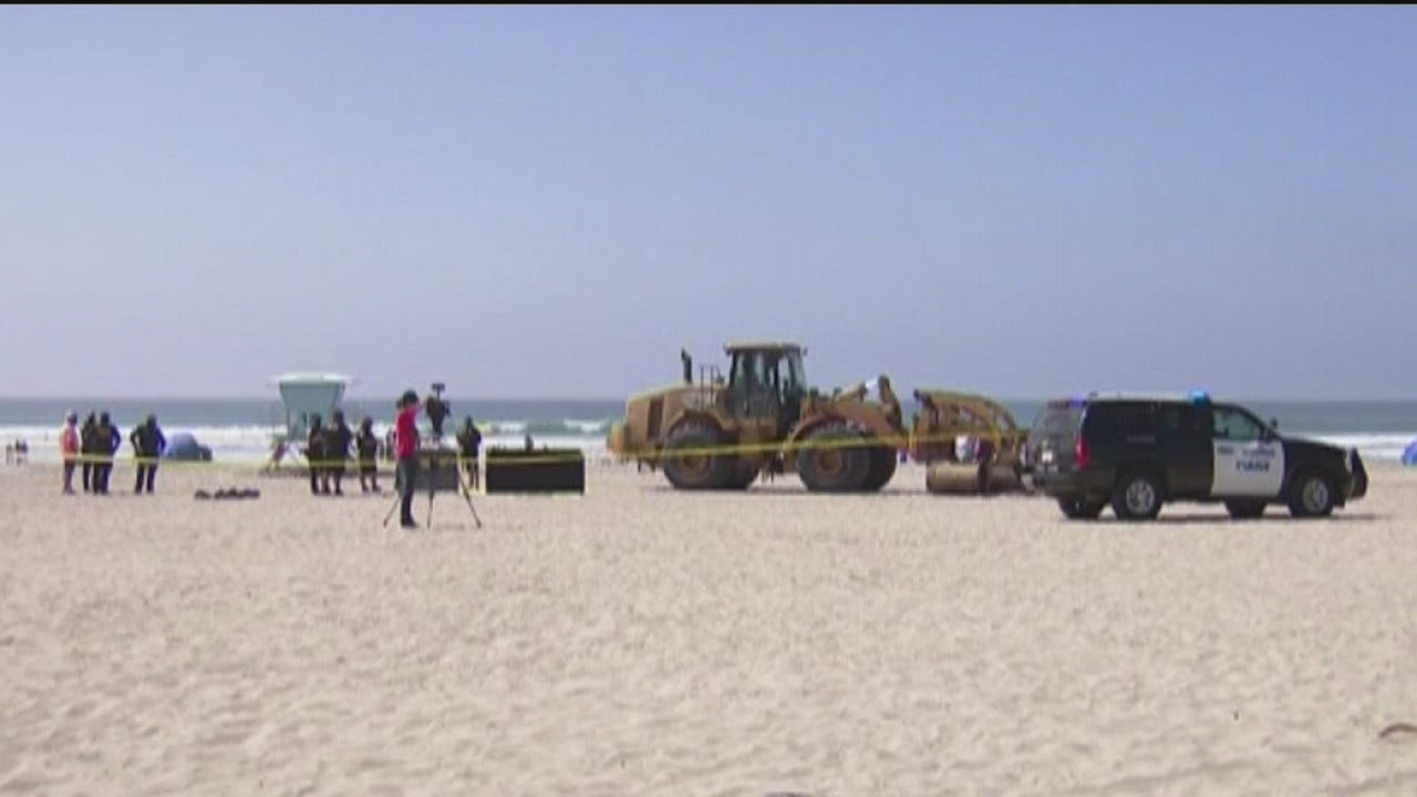 Tractor Runs Over, Kills Woman On California Beach | FOX 11 Los Angeles