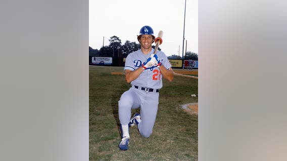 Former Dodgers outfielder Jay Johnstone dead at 74 from complications due to COVID-19