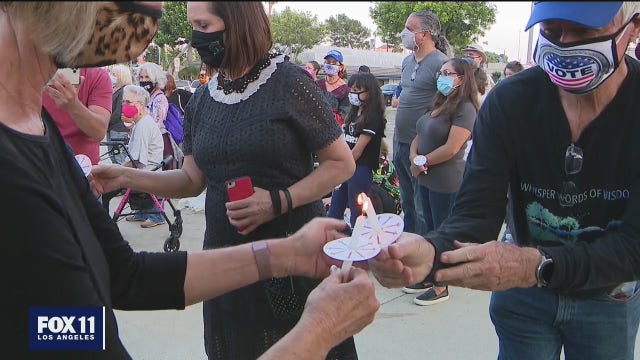San Pedro community remembers the late Ruth Bader Ginsburg with candlelight vigil