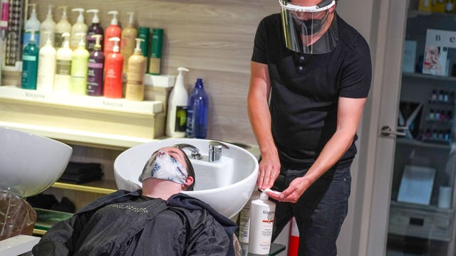 Los Angeles County, City to allow hair salons, barbershops to reopen indoor operations at 25% capacity