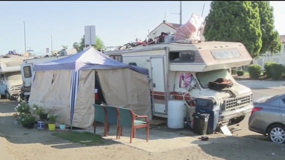 Mission to get computers, internet access to homeless LAUSD students