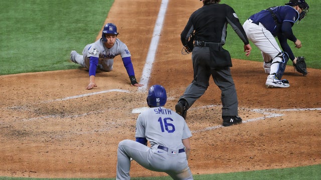 Bullpen woes, late error cost Dodgers in Game 4 of World Series