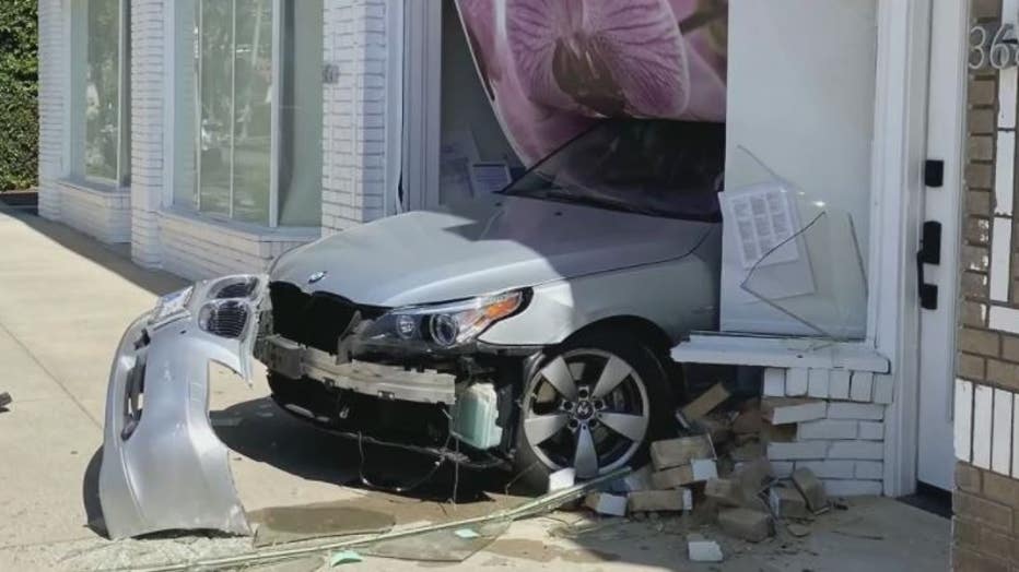Burglars crash vehicle into Beverly Hills Neiman Marcus 