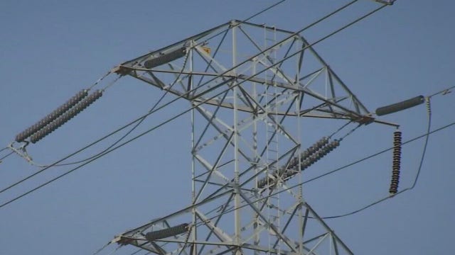 SoCal Edison begins power shutoffs as Santa Ana winds increase fire danger