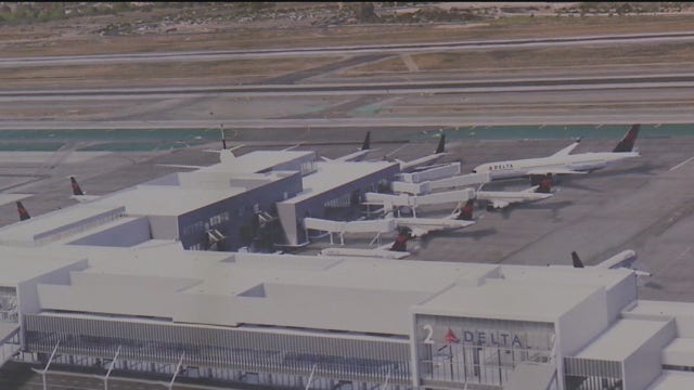 Garcetti, airport officials say LAX terminal project to finish 18 months early