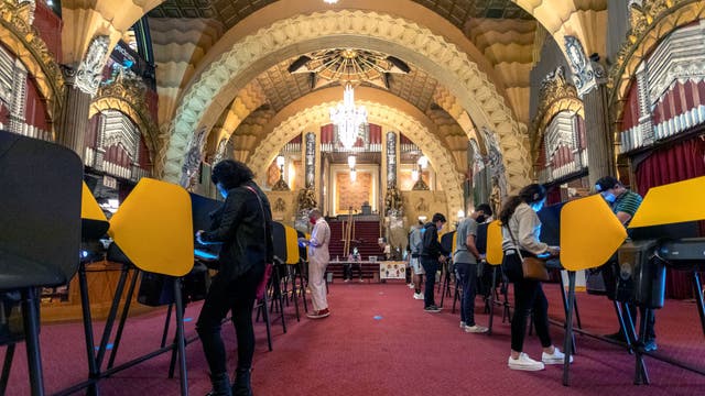 Huge voter turnout in California on Election Day