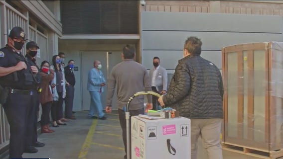 Healthcare workers in OC receive first COVID-19 vaccine